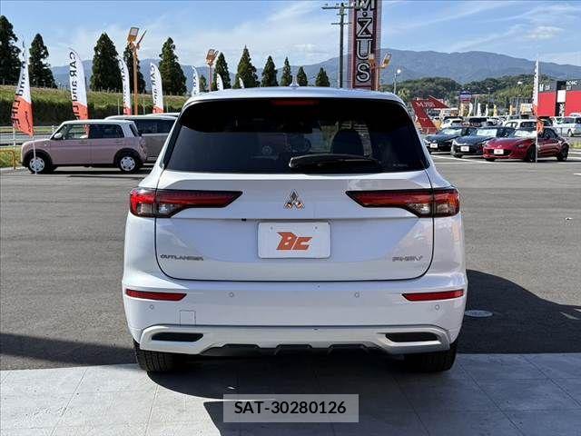 Mitsubishi OUTLANDER PHEV 2022-12 8372022-13
