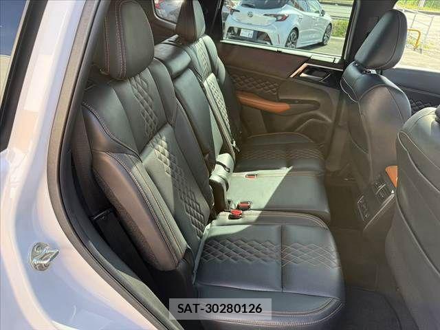 Mitsubishi OUTLANDER PHEV 2022-12 8372022-17