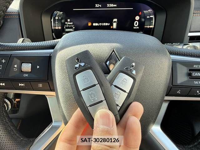 Mitsubishi OUTLANDER PHEV 2022-12 8372022-28