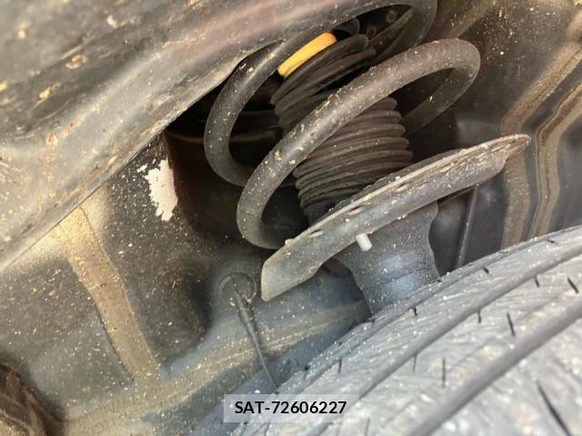 Mitsubishi OUTLANDER PHEV 2015-09 8414266-5