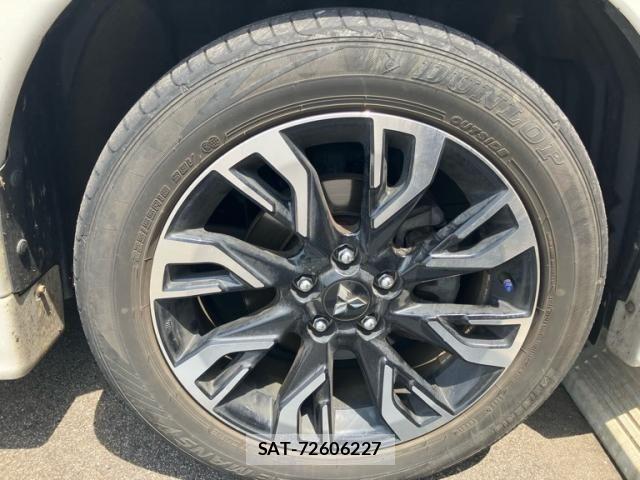 Mitsubishi OUTLANDER PHEV 2015-09 8414266-6