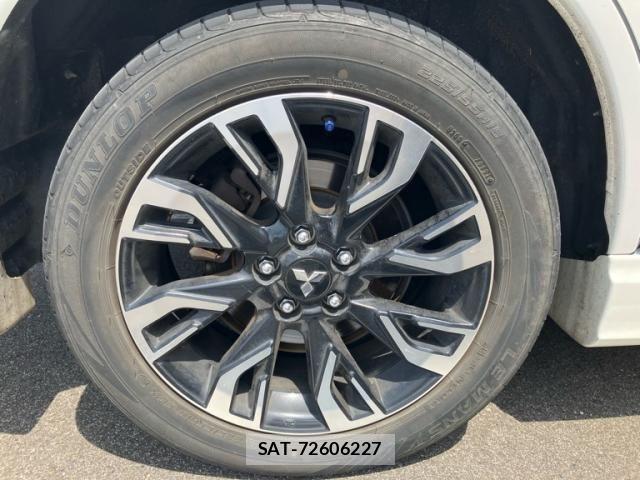 Mitsubishi OUTLANDER PHEV 2015-09 8414266-7