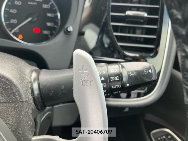 Mitsubishi OUTLANDER PHEV 2017-09 8414262-14