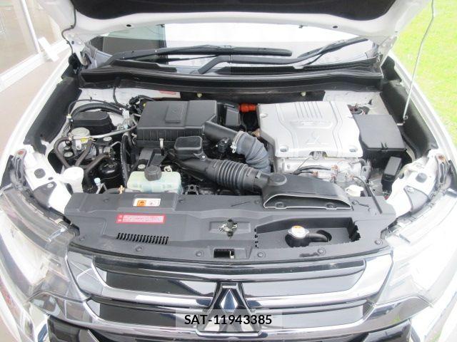 Mitsubishi OUTLANDER PHEV 2015-07 8414263-29