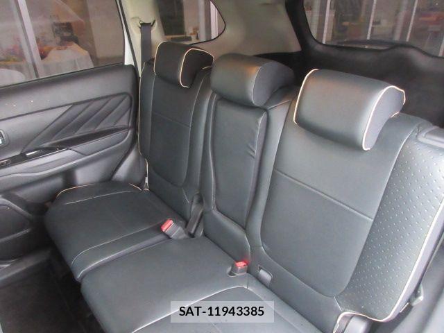 Mitsubishi OUTLANDER PHEV 2015-07 8414263-6