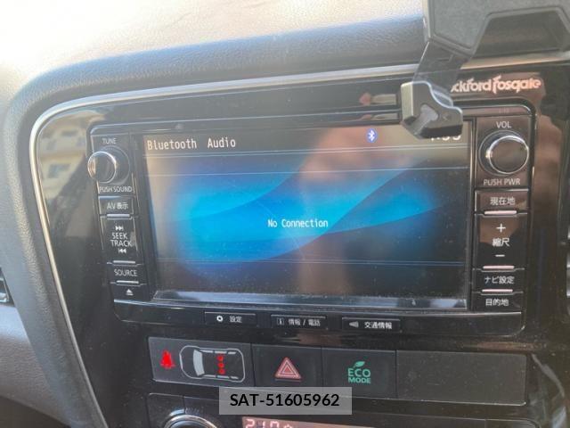 Mitsubishi OUTLANDER PHEV 2016-02 8414264-18