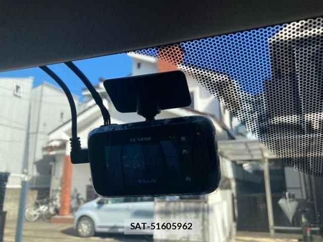 Mitsubishi OUTLANDER PHEV 2016-02 8414264-27