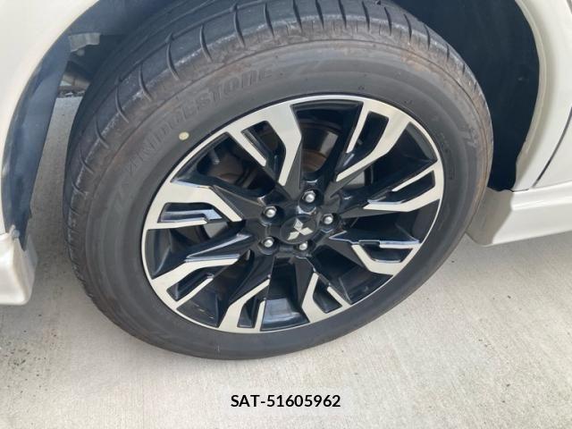 Mitsubishi OUTLANDER PHEV 2016-02 8414264-7