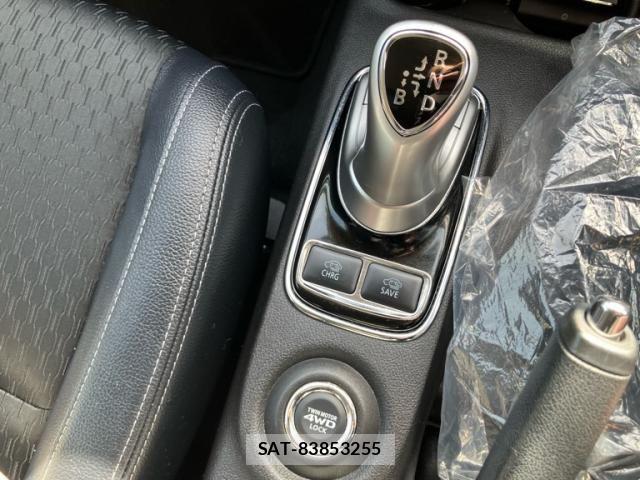 Mitsubishi OUTLANDER PHEV 2013-08 8414271-14