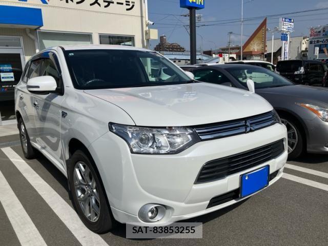 Mitsubishi OUTLANDER PHEV 2013-08 8414271-1