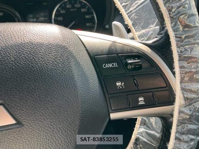 Mitsubishi OUTLANDER PHEV 2013-08 8414271-19