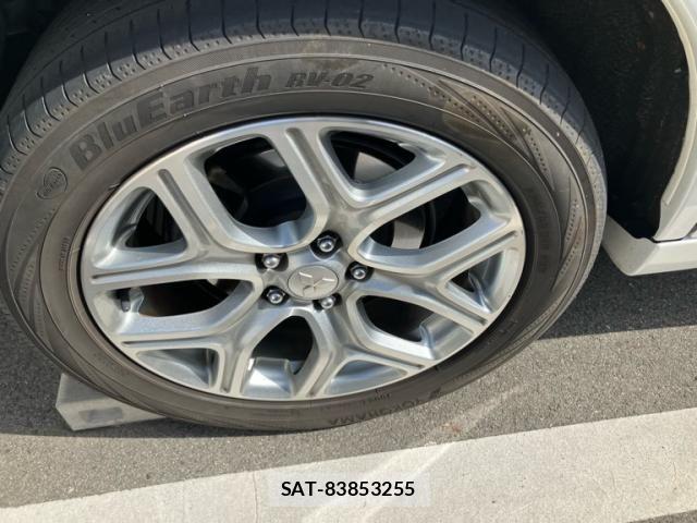 Mitsubishi OUTLANDER PHEV 2013-08 8414271-3