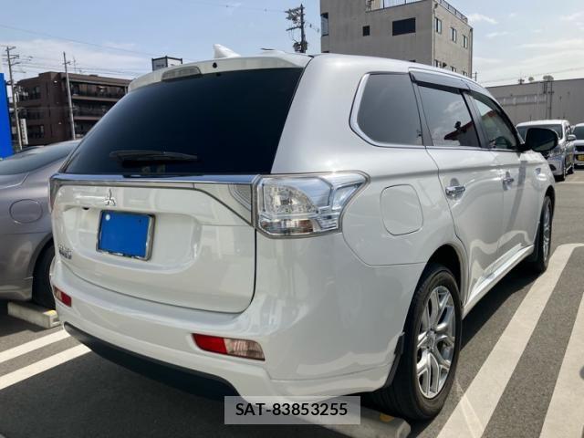 Mitsubishi OUTLANDER PHEV 2013-08 8414271-5