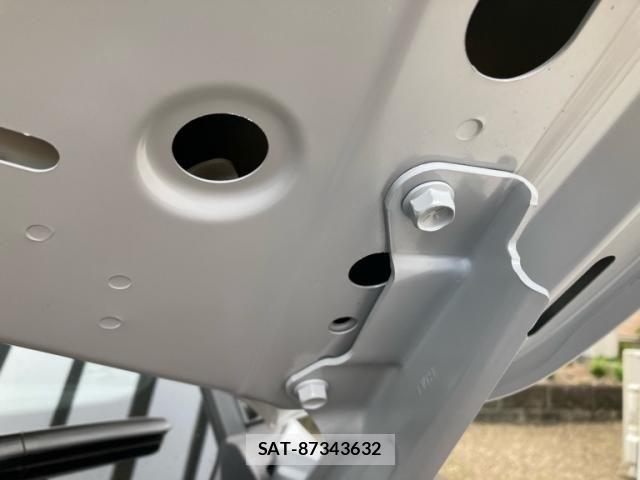 Mitsubishi OUTLANDER PHEV 2022-09 8414257-14