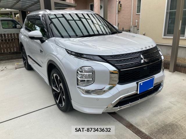 Mitsubishi OUTLANDER PHEV 2022-09 8414257-2