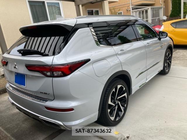 Mitsubishi OUTLANDER PHEV 2022-09 8414257-3