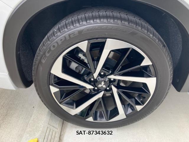 Mitsubishi OUTLANDER PHEV 2022-09 8414257-7