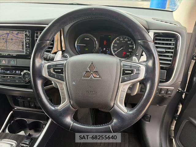 Mitsubishi OUTLANDER PHEV 2016-03 8438682-10