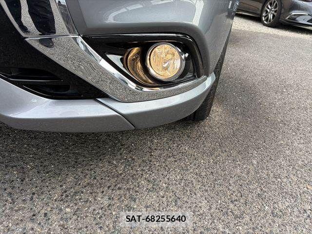 Mitsubishi OUTLANDER PHEV 2016-03 8438682-12