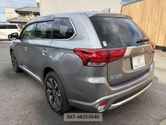 Mitsubishi OUTLANDER PHEV 2016-03 8438682-19
