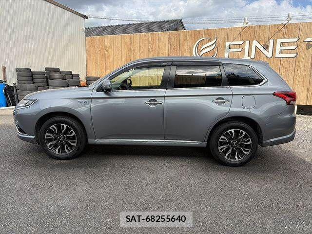 Mitsubishi OUTLANDER PHEV 2016-03 8438682-20