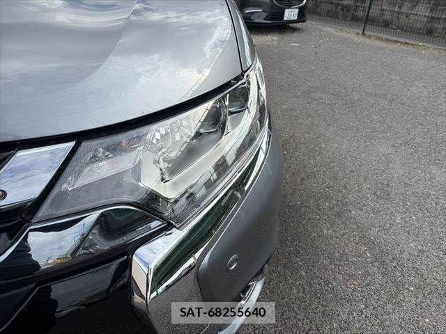 Mitsubishi OUTLANDER PHEV 2016-03 8438682-21