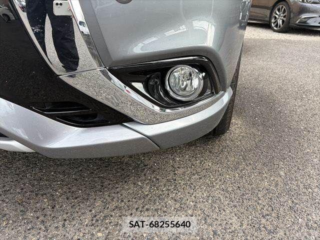 Mitsubishi OUTLANDER PHEV 2016-03 8438682-23