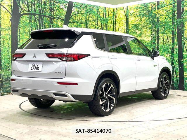 Mitsubishi OUTLANDER PHEV 2022-06 8438680-17