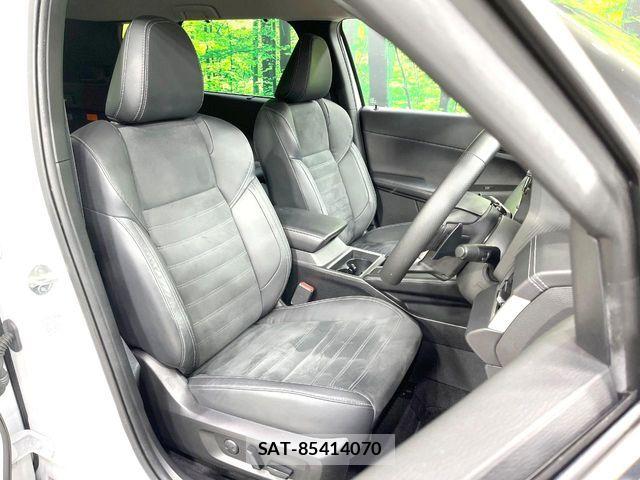 Mitsubishi OUTLANDER PHEV 2022-06 8438680-8