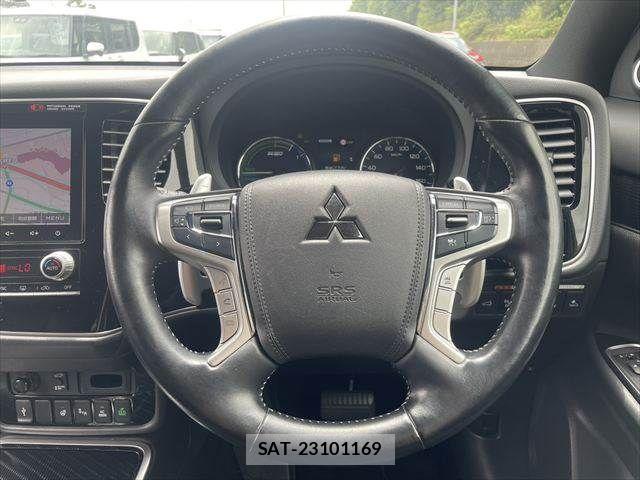 Mitsubishi OUTLANDER PHEV 2020-03 8438681-9