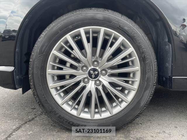 Mitsubishi OUTLANDER PHEV 2020-03 8438681-12