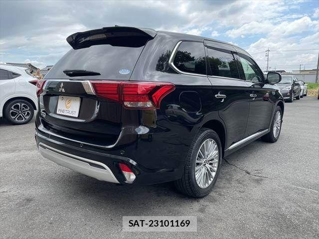 Mitsubishi OUTLANDER PHEV 2020-03 8438681-16