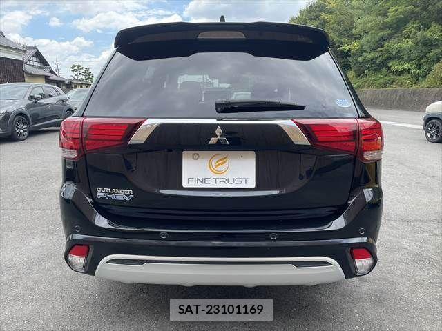 Mitsubishi OUTLANDER PHEV 2020-03 8438681-17