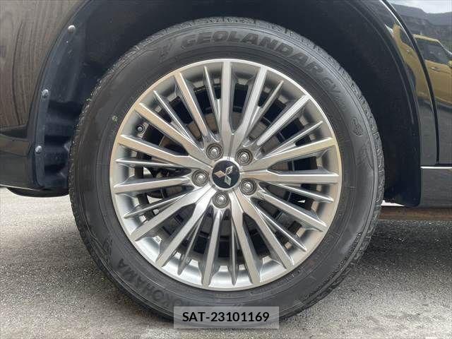 Mitsubishi OUTLANDER PHEV 2020-03 8438681-28