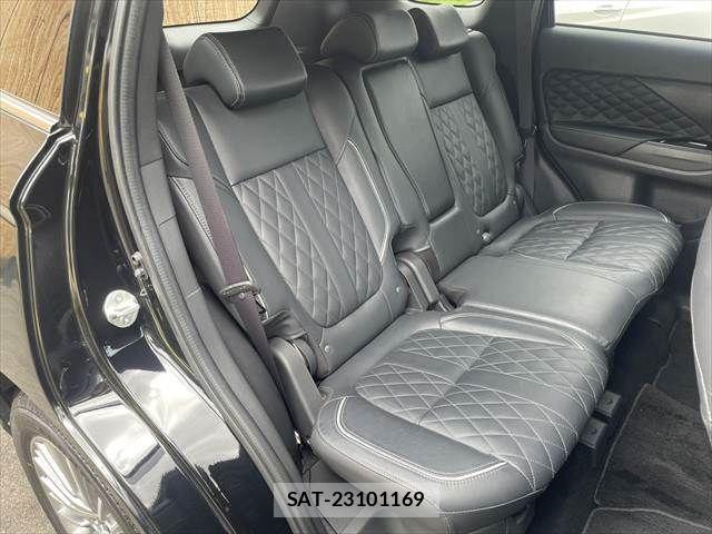 Mitsubishi OUTLANDER PHEV 2020-03 8438681-7