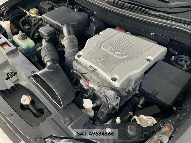 Mitsubishi OUTLANDER PHEV 2015-06 8458169-11