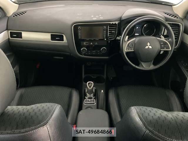 Mitsubishi OUTLANDER PHEV 2015-06 8458169-12
