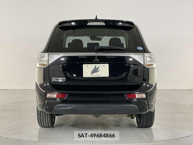 Mitsubishi OUTLANDER PHEV 2015-06 8458169-4