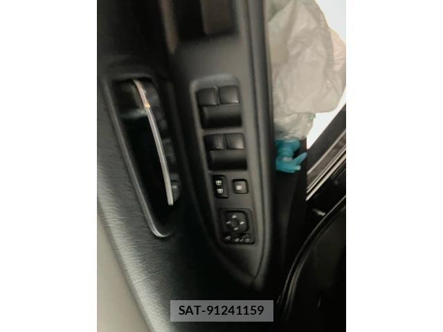 Mitsubishi OUTLANDER PHEV 2014-01 8458170-10