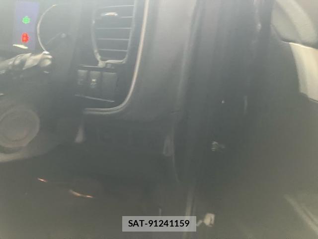 Mitsubishi OUTLANDER PHEV 2014-01 8458170-11