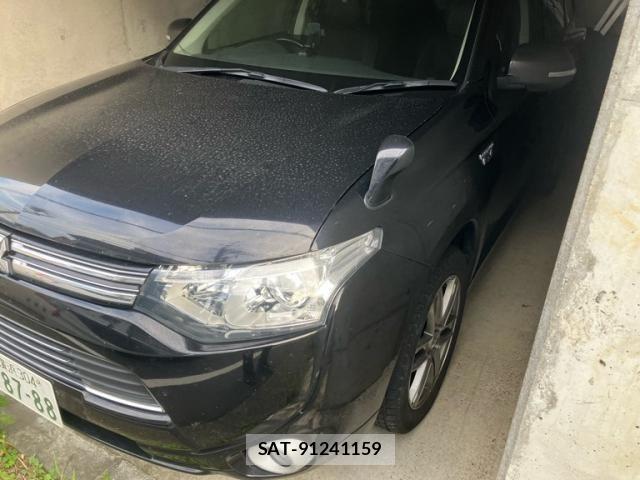 Mitsubishi OUTLANDER PHEV 2014-01 8458170-1