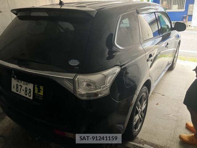 Mitsubishi OUTLANDER PHEV 2014-01 8458170-3