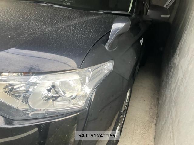 Mitsubishi OUTLANDER PHEV 2014-01 8458170-4