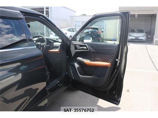 Mitsubishi OUTLANDER PHEV 2022-01 8485901-24