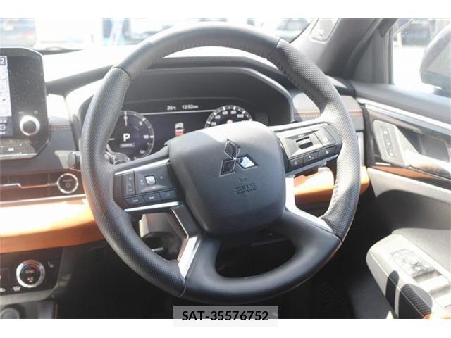 Mitsubishi OUTLANDER PHEV 2022-01 8485901-28