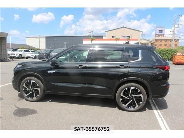 Mitsubishi OUTLANDER PHEV 2022-01 8485901-7