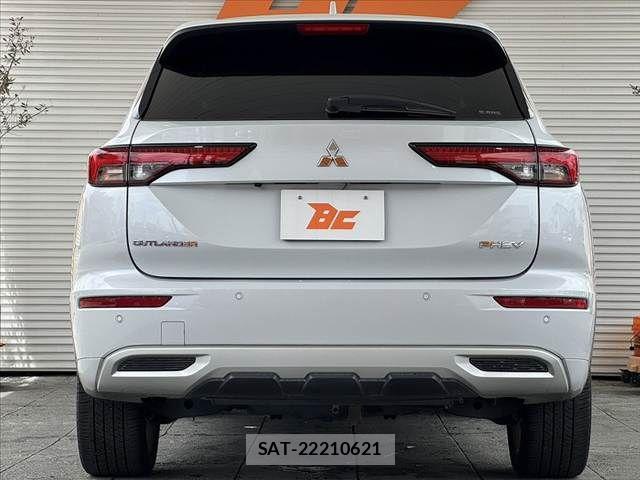 Mitsubishi OUTLANDER PHEV 2022-06 8485902-13
