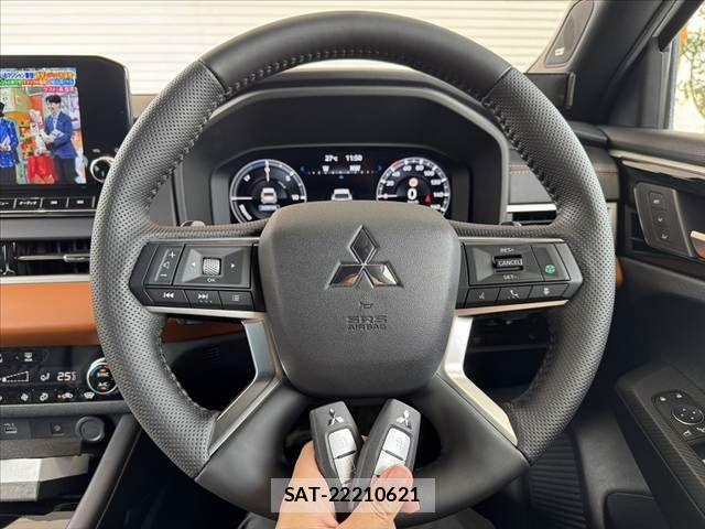 Mitsubishi OUTLANDER PHEV 2022-06 8485902-6