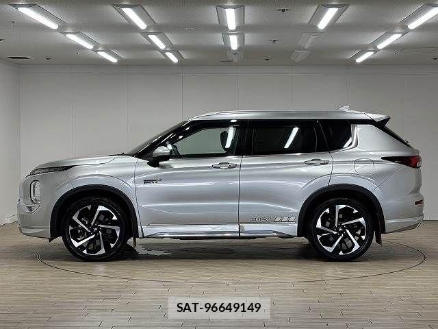 Mitsubishi OUTLANDER PHEV 2022-01 8485900-16