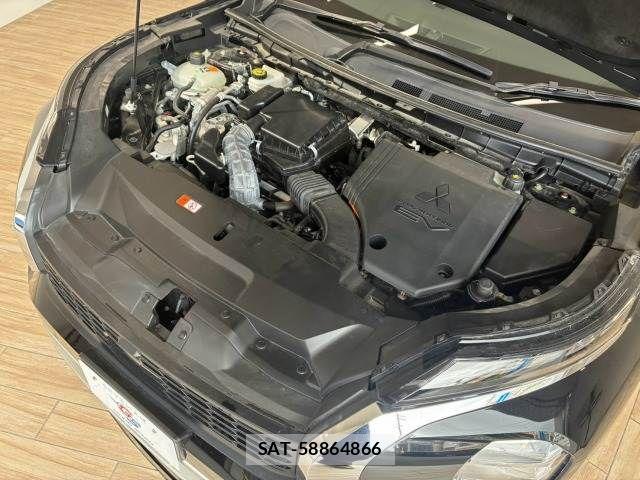 Mitsubishi OUTLANDER PHEV 2023-10 8485904-13